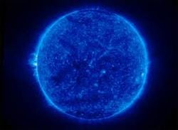 Güneş'in sıcaklığını Uranüs ile birleştirsek ve Güneş'in büyüklüğünü 2 katına çıkarsak sisteme ne olur?