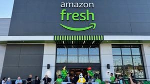 Amazon Revives Fresh Supermarkets Amid Grocery Competition