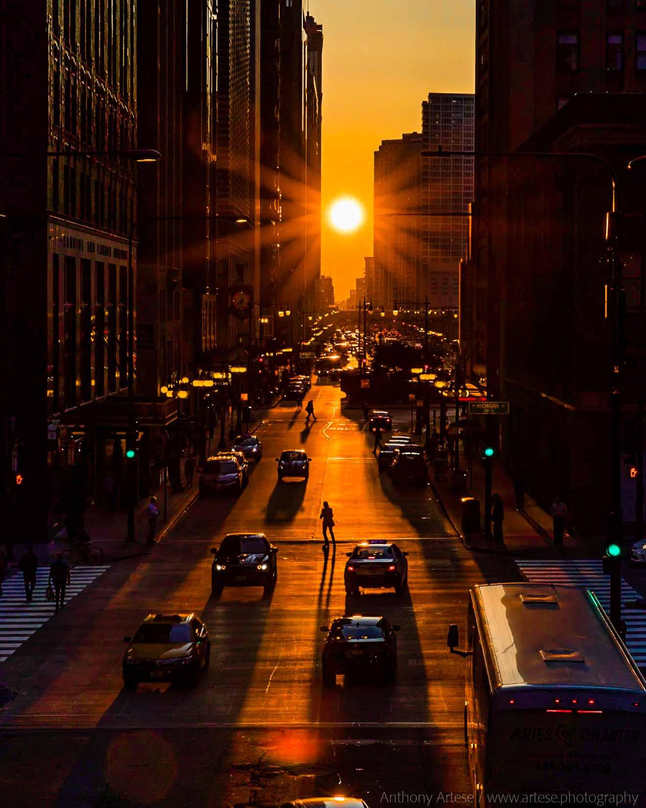  Chicagohenge: Equinox in an Aligned City 