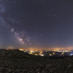  Summer Planets and Milky Way 