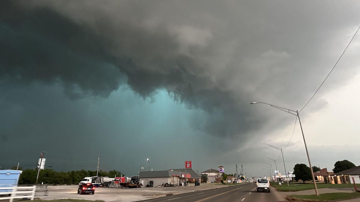 Severe Storms Threaten Ontario And Quebec With Tornado Risk And Heavy ...