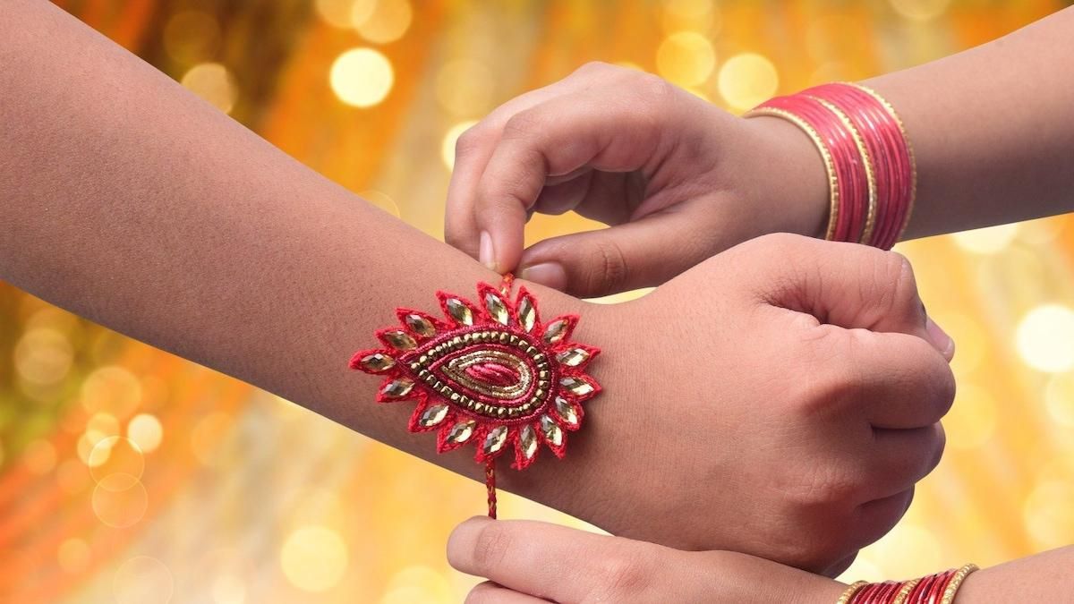 Gift Your Sister Financial Security This Raksha Bandhan The Pinnacle