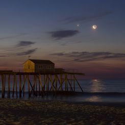  Conjunction by the Sea 