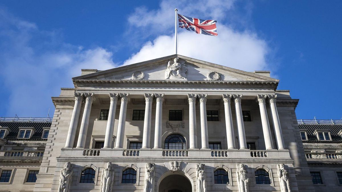 Bank Of England Keeps Interest Rates Steady And Signals Future Cuts