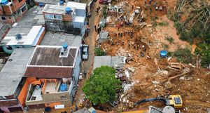 Severe Storm Hits Sao Paulo Causing Power Outages