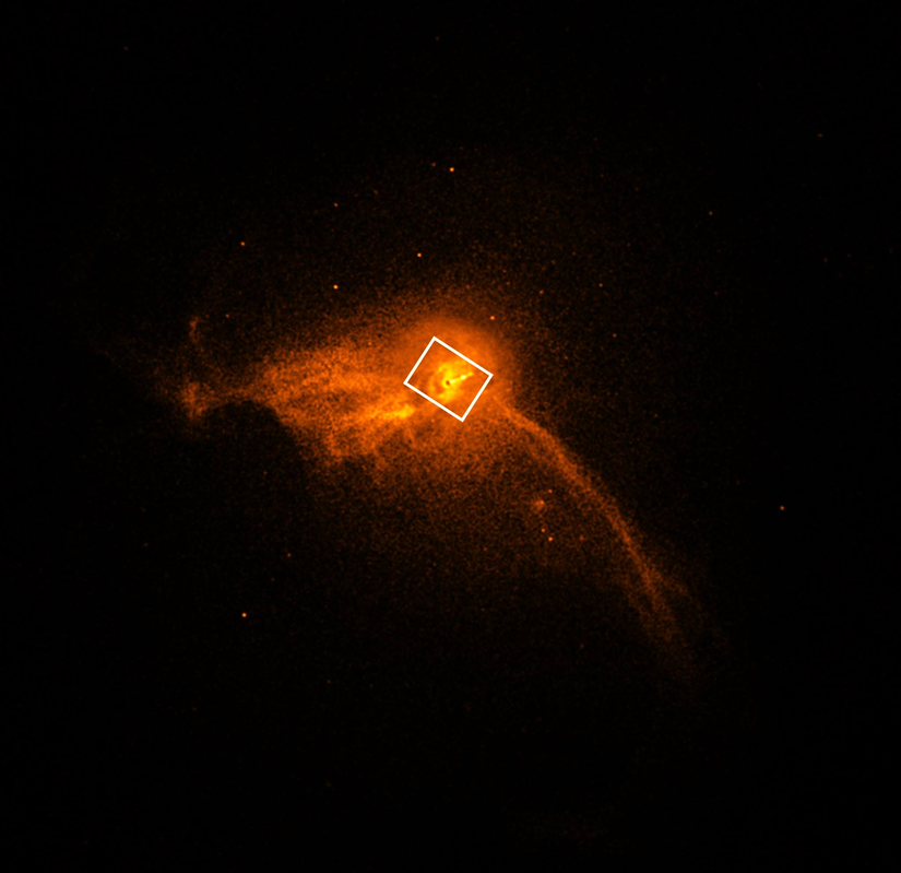 M87'nin merkezindeki karadeliğin Chandra X-Işını Teleskobu ile uzaktan çekilmiş bir fotoğrafı...