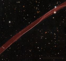 SN 1006: Hubble'dan Bir Süpernova Kurdelesi
