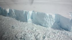 Uydu görüntüleri, dünyanın en büyük buz tabakasının düşünülenden daha hızlı parçalandığını gösteriyor.
