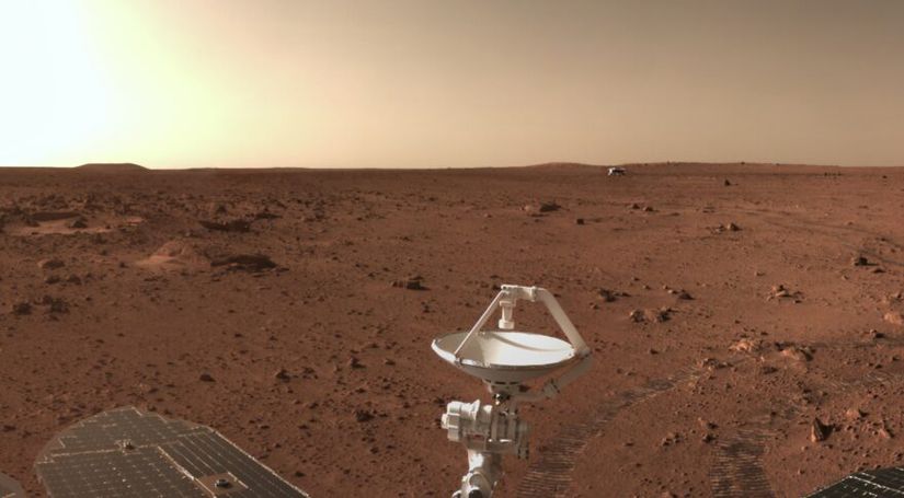 Zhurong aracı tarafından gönderilen bir Mars fotoğrafı