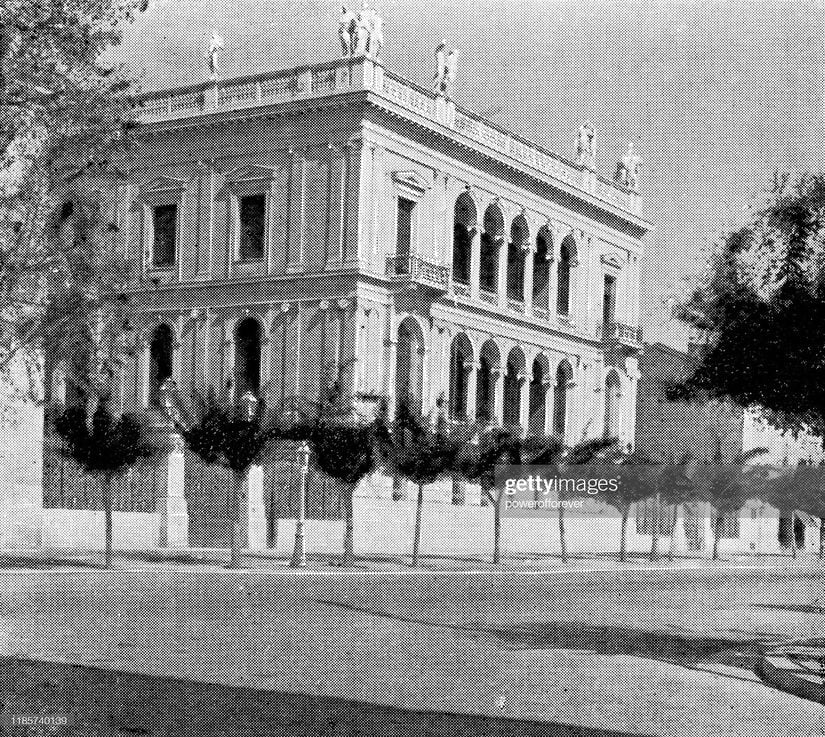 Mimar Ernst Ziller tarafından yapılan Schliemann ailesinin konutu, Atina