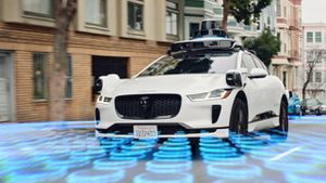 Waymo Tackles Self-Driving Car Honking Quirks