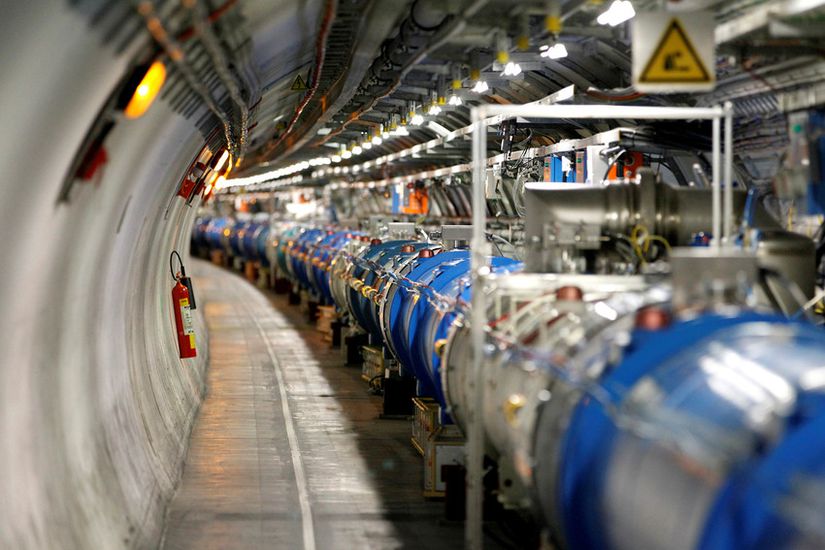 Büyük Hadron Çarpıştırıcısı; dışarısı serin, içerisi soğuk  (-271.3 ° C).