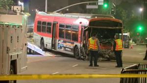 Los Angeles Metro Bus Hijacking Leads To Passenger's Death