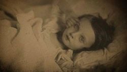 Viktoryen Dönem'de Ölü Fotoğrafçılığı: 19. Yüzyılda İnsanlar Neden Ölülerle Fotoğraf Çektiriyordu?