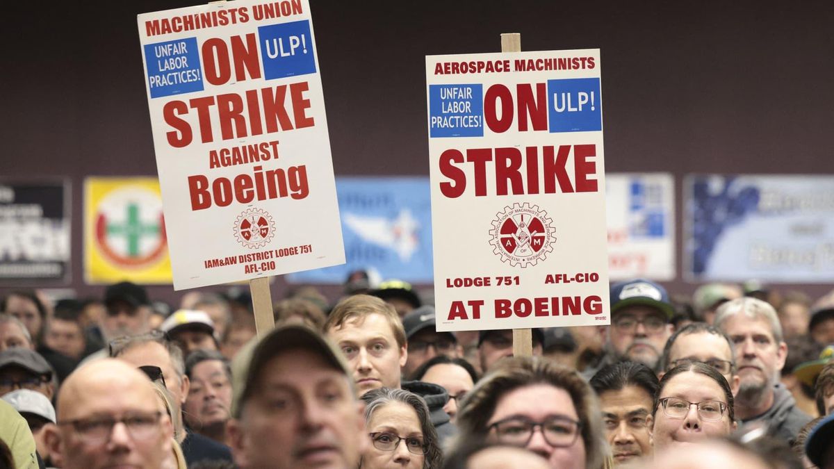 Boeing Machinists Prepare For Crucial Vote On New Contract - The ...