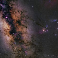  Saturn in the Milky Way 