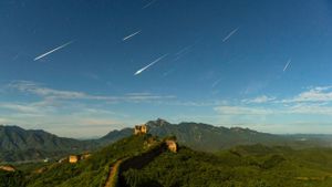 Stargazers Prepare For The Brilliant Perseid Meteor Shower