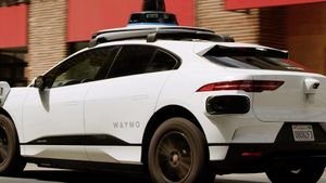 Waymo's Robotaxis Reach 100,000 Paid Trips Weekly