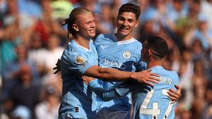 Manchester City Triumphs Over Fulham With Late Goals