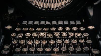 Kapsamlı ve Basit Yazarlık Rehberi: Yazarlık Yeteneğinizi Nasıl Geliştirirsiniz?