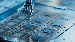 U.S. Semiconductor Sector Faces Major Labor And Investment Challenges