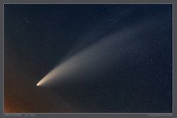 NEOWISE Kuyruklu Yıldızının Kuyrukları