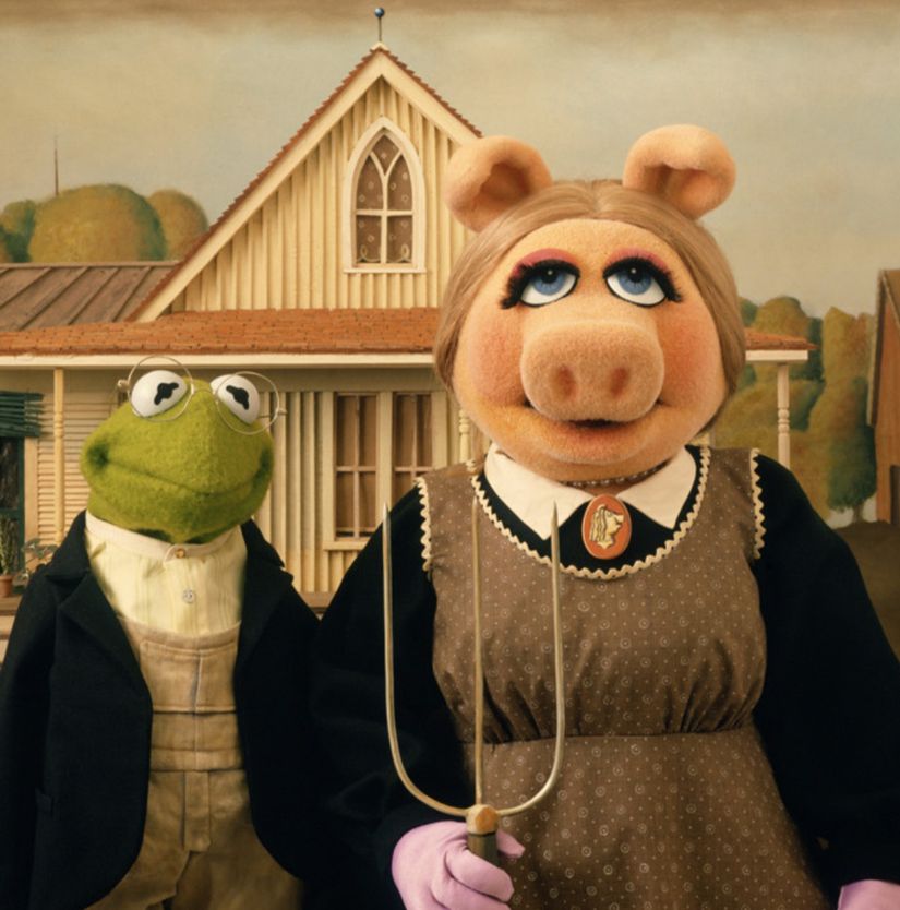Amerikan Gotiği'nin pek çok parodisinden biri. Orijinal taboda bulunan figürlerin yerine The Muppet Show'dan Kurbağa Kermit ve Miss Piggy yerleştirilmiş.
