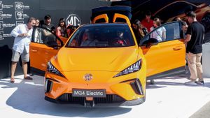 Trade Tensions Heat Up At Paris Motor Show