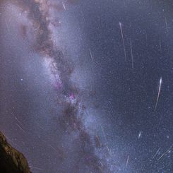  Moonless Meteors and the Milky Way 