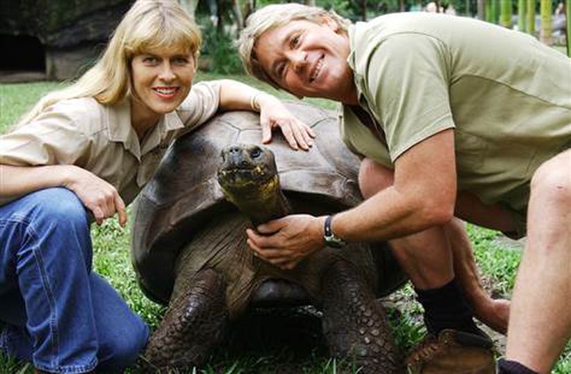 Steve Irwin ve Charles Darwin'in Kaplumbağası Harriet