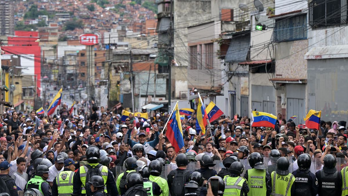 Venezuelan Protests Surge After Maduro Claims Election Victory - The ...