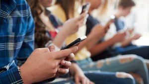 Majority Favor Banning Cellphones In Schools Amid Growing Debate