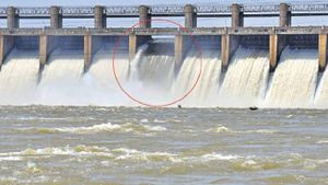 Tungabhadra Dam Crest Gate Repairs Restore Community Water Supply