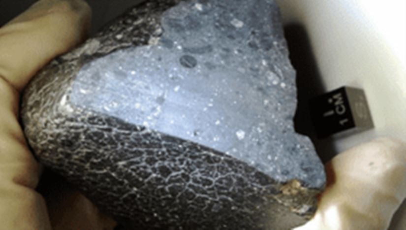 4 milyardan daha fazla yıl önce oluşmuş zirkon içeren, eşine az rastlanır Black Beauty meteoriti
