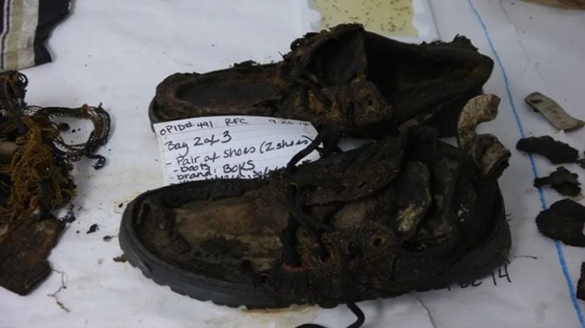 Merhum bir göçmene ait bir çift ayakkabı, Freeman Çiftliğinde kategorize edilmiş.