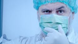 COVID-19 Salgını Döneminde Hastanelerdeki Maske Uygulaması Üzerine Genel Bir Değerlendirme