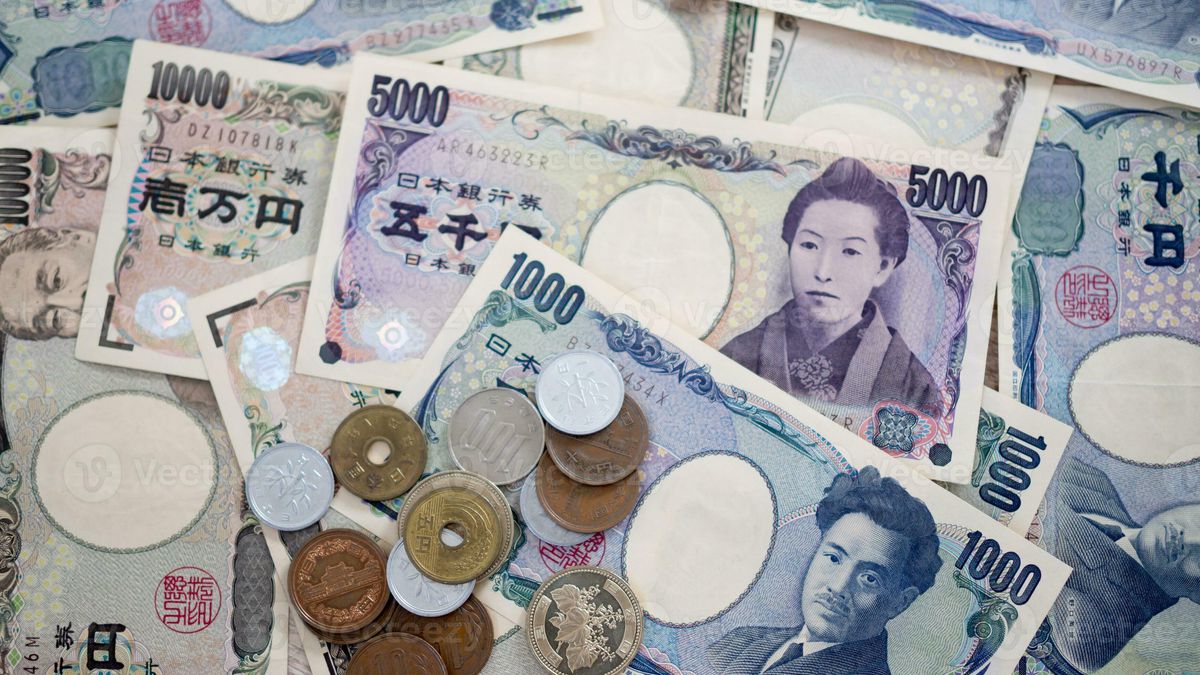 Japanese Yen Strengthens Amid Federal Reserve Speculations