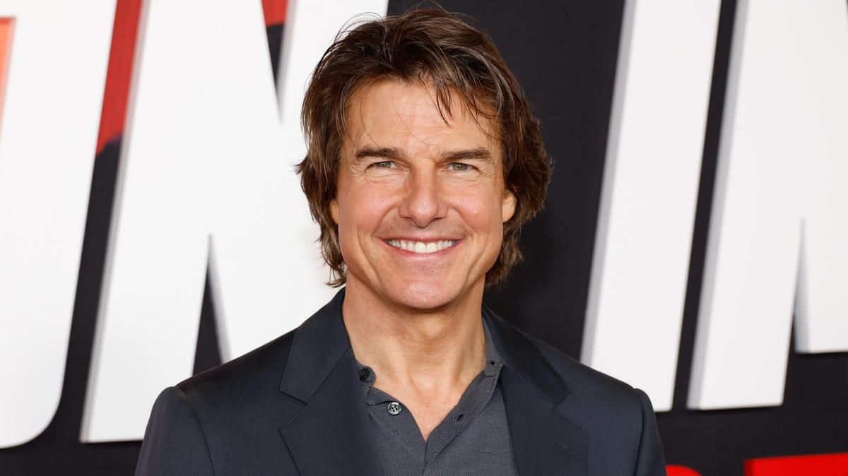 Tom Cruise Dazzles At Paris Olympics Finale