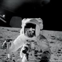  Apollo 12: Self-Portrait 
