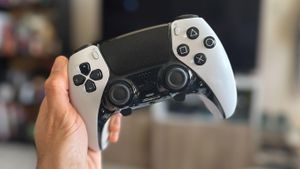 PlayStation 5 DualSense Controller Price Hike Stirs Player Concerns