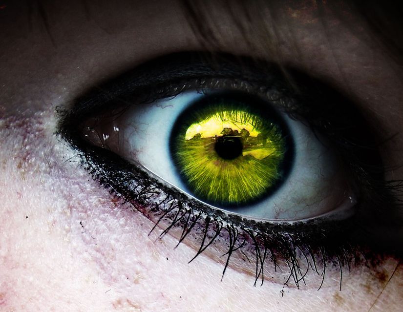 Her normalden sapma hastalık olmak zorunda değildir. Örneğin sarı göz rengi popülasyonumuzda hiç gözükmez; ancak bir bireyin sapsarı bir göz rengiyle doğması, illa bir hastalığa işaret etmek zorunda değildir. Fakat hastalık olabilir de; sonucu bilimsel analiz gösterecektir.