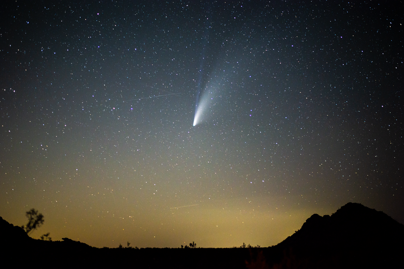 21 Temmuz 2020'de NEOWISE'ın Joshua Tree Ulusal Parkı'ndan (Kaliforniya, ABD) görünümü