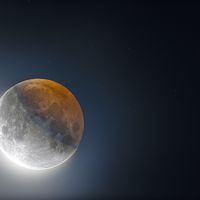  HDR: Earth's Circular Shadow on the Moon 