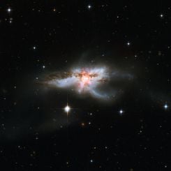  NGC 6240: Merging Galaxies 