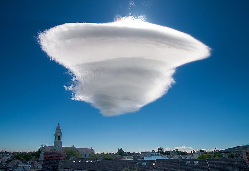 Görsel 2: İrlanda’da görülen bir Merceksi Bulutu