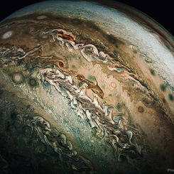  Enhanced: The Dolphin Cloud on Jupiter 