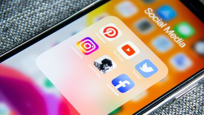 Sosyal Medyanın Karanlık Yüzü: Sosyal Ağları Kullanmanın Riskleri Nelerdir?