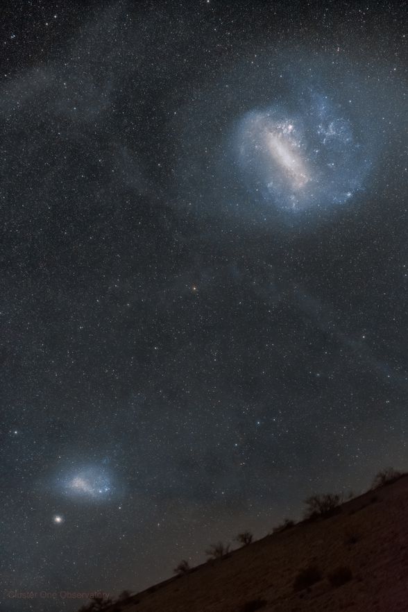 Macellan Bulutları, Samanyolu'nun en büyük iki cüce galaksisidir ve Güney Yarım Küre'deki gözlemcilerin favori hedefleri arasındadır.