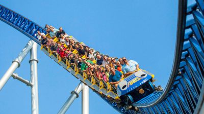 Roller Coaster Psikolojisi: Lunapark Trenleri Neden Bu Kadar Heyecan Verici ve Korkutucu?