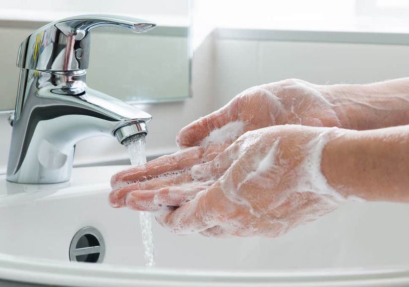 Ellerimizi herhangi bir sabunla 20 saniye yıkamak en etkili yoldur.